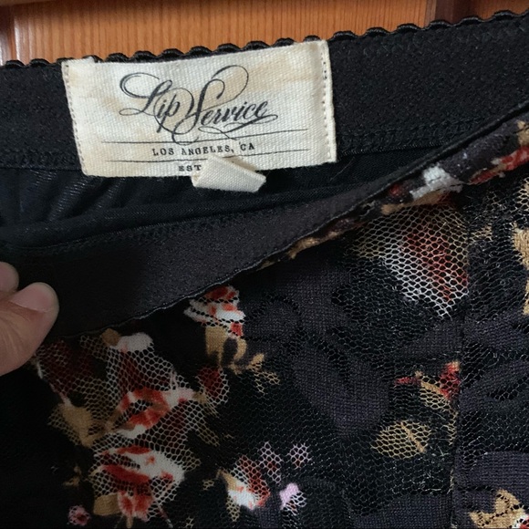 ♦️SOLD♦️ Lip Service Maxi Long Black Floral Gypsy Witch Sheer Lace Skirt. - Picture 7 of 8